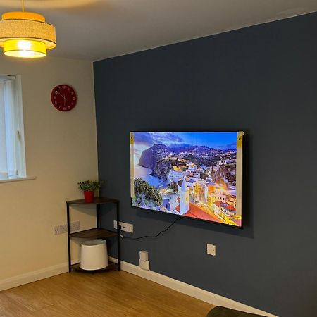 The Vogue Stay, 3 Bedrooms, 2 Bathrooms, Ideal For Jr & Oxford Hospitals, Free Carpark, Conveniently Located For Ring Road Access, 2 Miles From Oxford City Centre Easy Car & Bus Route 외부 사진