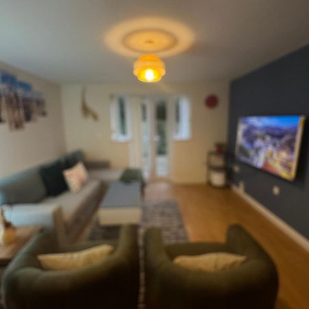 The Vogue Stay, 3 Bedrooms, 2 Bathrooms, Ideal For Jr & Oxford Hospitals, Free Carpark, Conveniently Located For Ring Road Access, 2 Miles From Oxford City Centre Easy Car & Bus Route 외부 사진