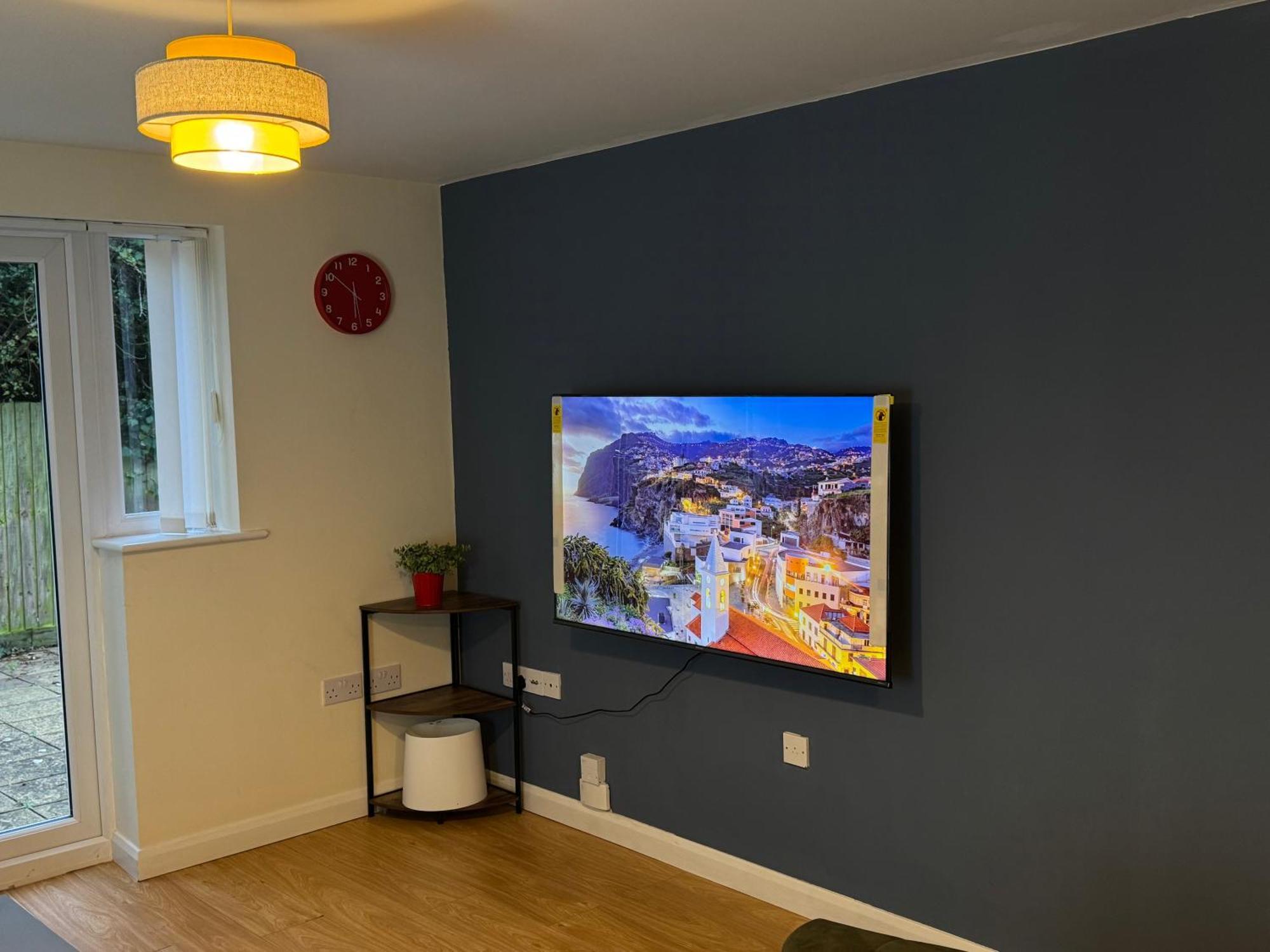 The Vogue Stay, 3 Bedrooms, 2 Bathrooms, Ideal For Jr & Oxford Hospitals, Free Carpark, Conveniently Located For Ring Road Access, 2 Miles From Oxford City Centre Easy Car & Bus Route 외부 사진