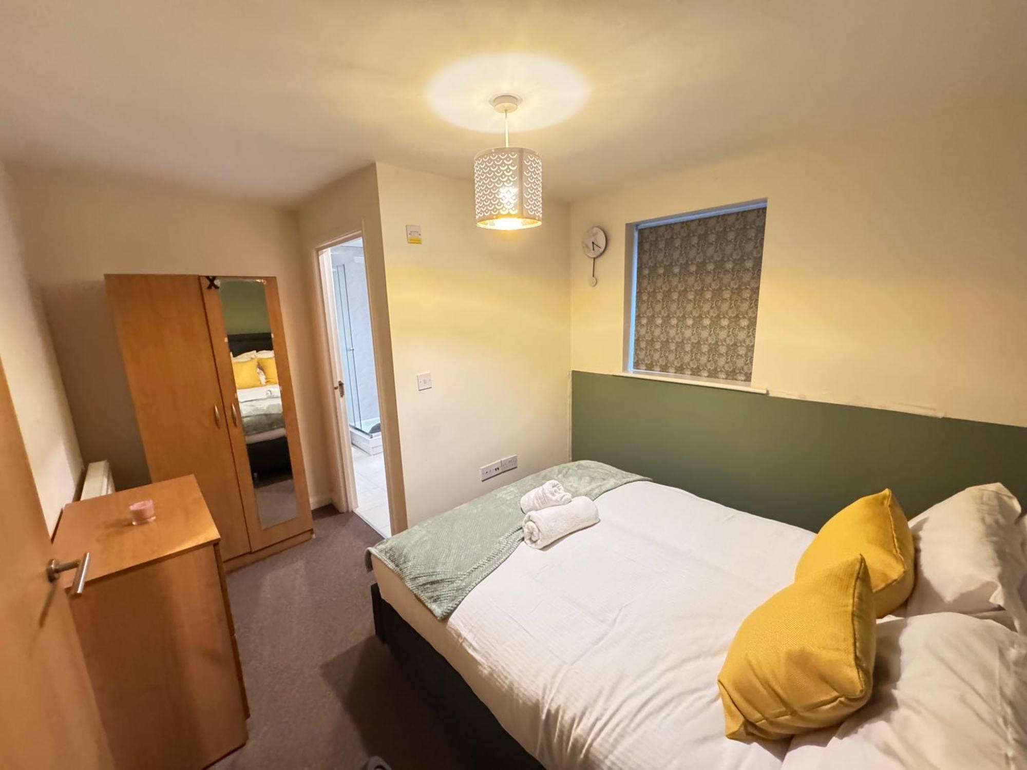 The Vogue Stay, 3 Bedrooms, 2 Bathrooms, Ideal For Jr & Oxford Hospitals, Free Carpark, Conveniently Located For Ring Road Access, 2 Miles From Oxford City Centre Easy Car & Bus Route 외부 사진