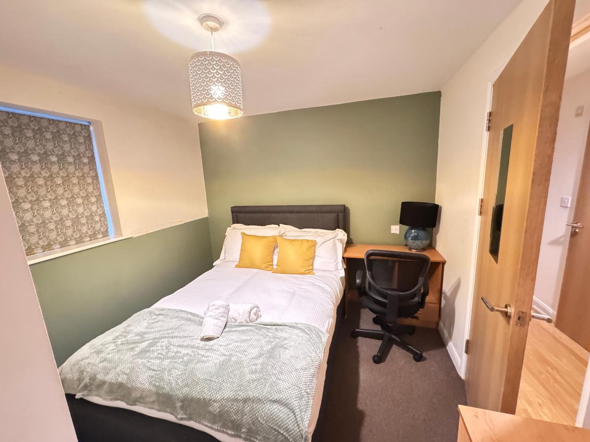 The Vogue Stay, 3 Bedrooms, 2 Bathrooms, Ideal For Jr & Oxford Hospitals, Free Carpark, Conveniently Located For Ring Road Access, 2 Miles From Oxford City Centre Easy Car & Bus Route 외부 사진
