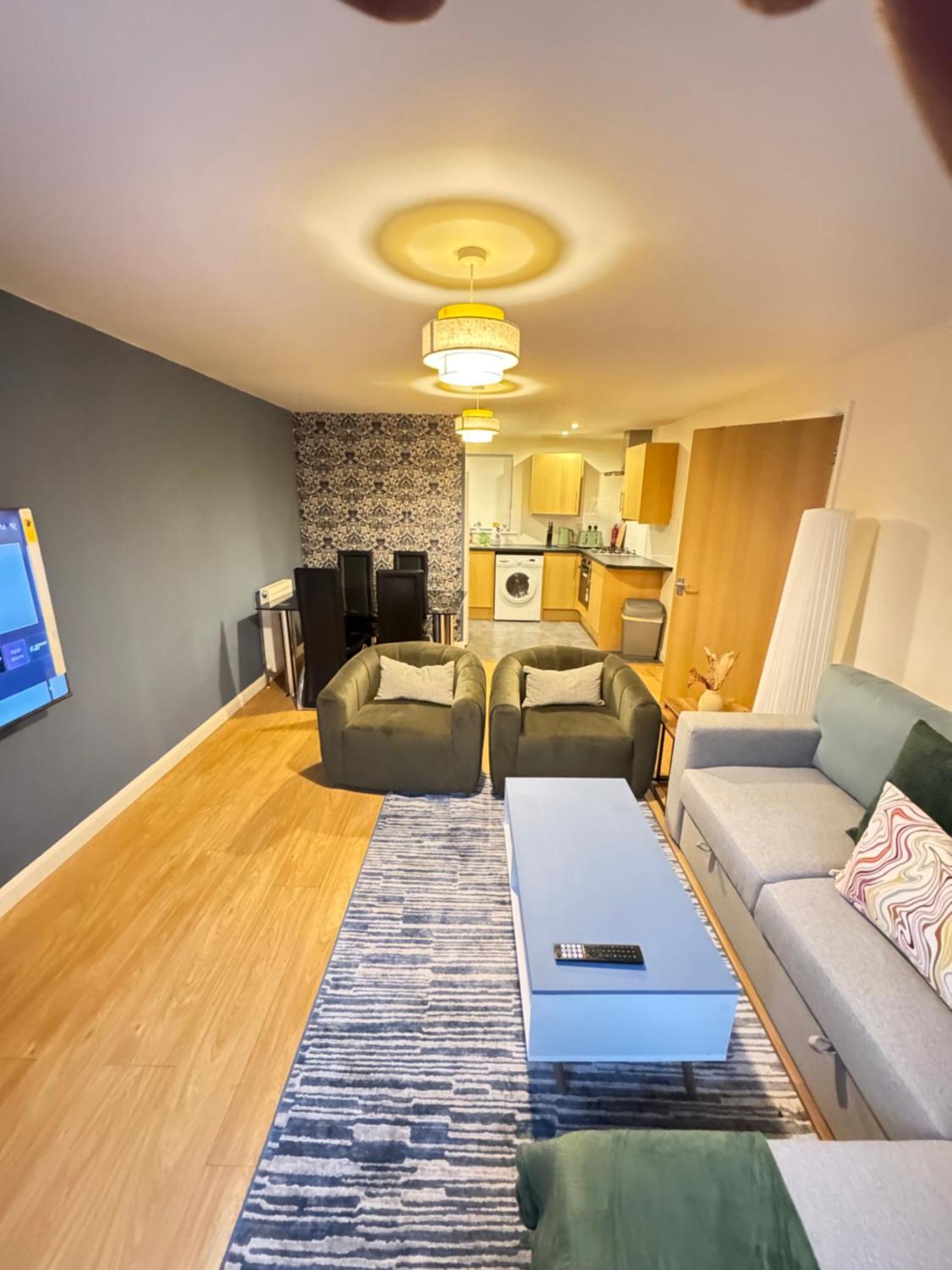 The Vogue Stay, 3 Bedrooms, 2 Bathrooms, Ideal For Jr & Oxford Hospitals, Free Carpark, Conveniently Located For Ring Road Access, 2 Miles From Oxford City Centre Easy Car & Bus Route 외부 사진
