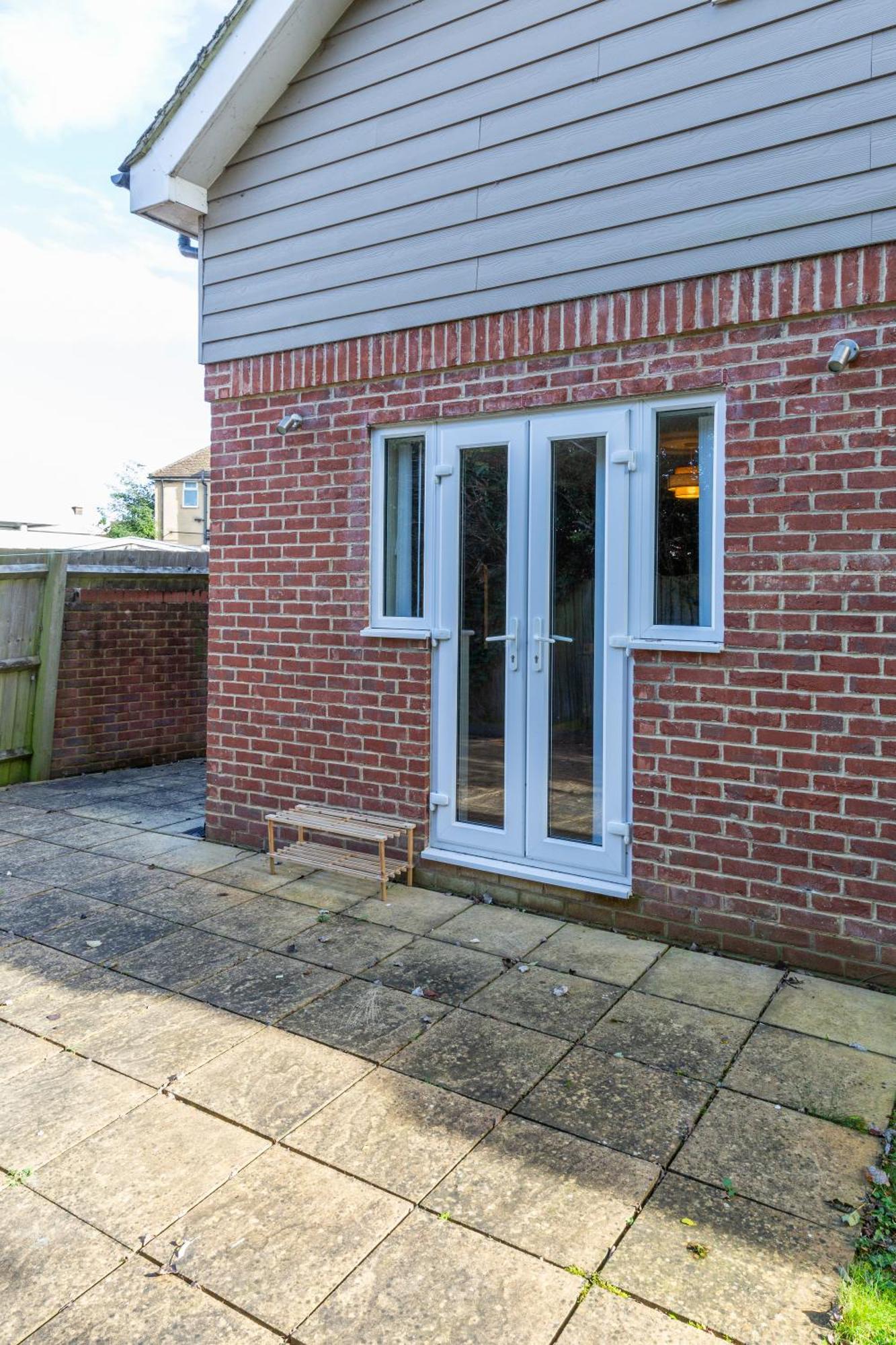 The Vogue Stay, 3 Bedrooms, 2 Bathrooms, Ideal For Jr & Oxford Hospitals, Free Carpark, Conveniently Located For Ring Road Access, 2 Miles From Oxford City Centre Easy Car & Bus Route 외부 사진