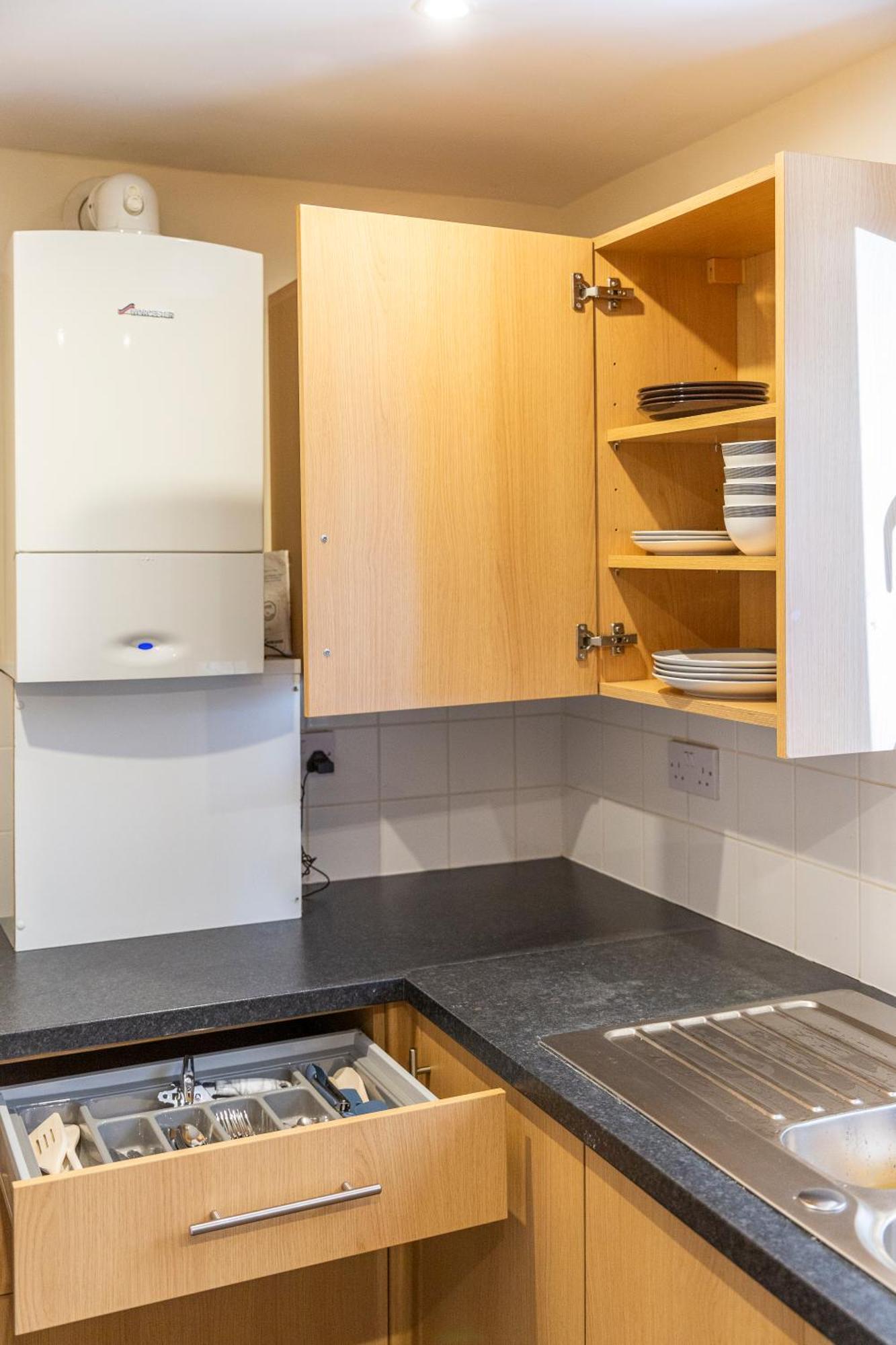 The Vogue Stay, 3 Bedrooms, 2 Bathrooms, Ideal For Jr & Oxford Hospitals, Free Carpark, Conveniently Located For Ring Road Access, 2 Miles From Oxford City Centre Easy Car & Bus Route 외부 사진
