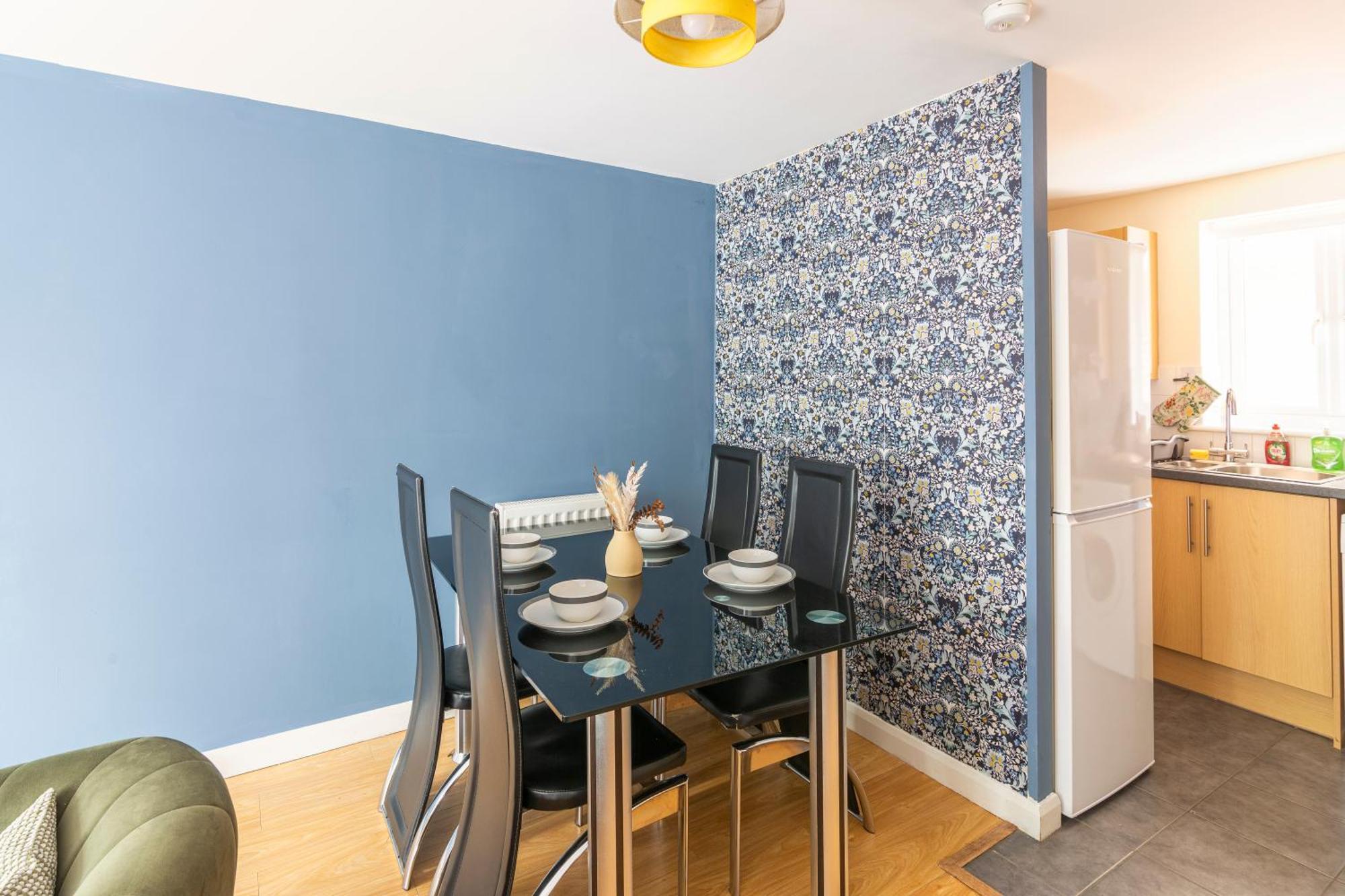 The Vogue Stay, 3 Bedrooms, 2 Bathrooms, Ideal For Jr & Oxford Hospitals, Free Carpark, Conveniently Located For Ring Road Access, 2 Miles From Oxford City Centre Easy Car & Bus Route 외부 사진