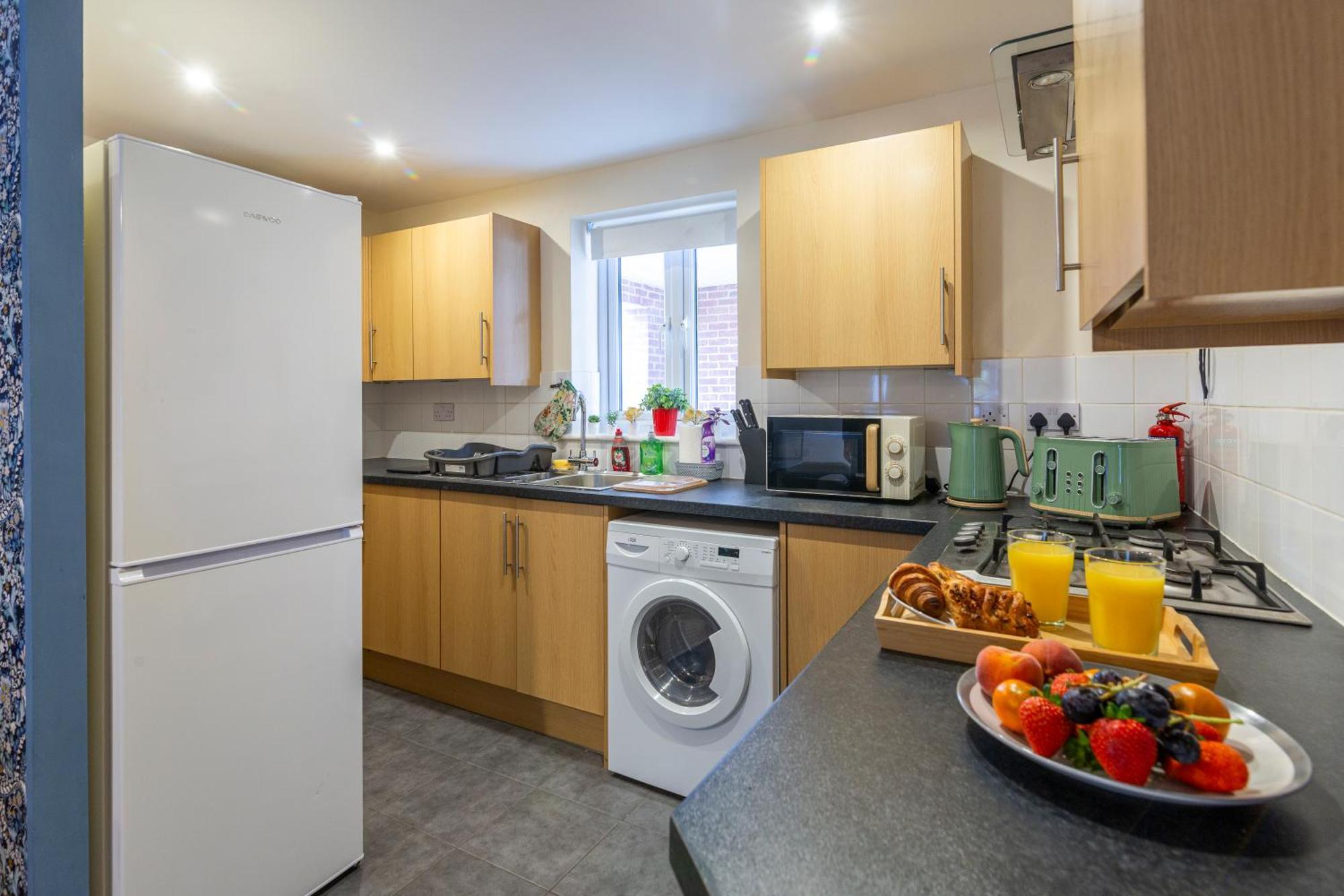 The Vogue Stay, 3 Bedrooms, 2 Bathrooms, Ideal For Jr & Oxford Hospitals, Free Carpark, Conveniently Located For Ring Road Access, 2 Miles From Oxford City Centre Easy Car & Bus Route 외부 사진