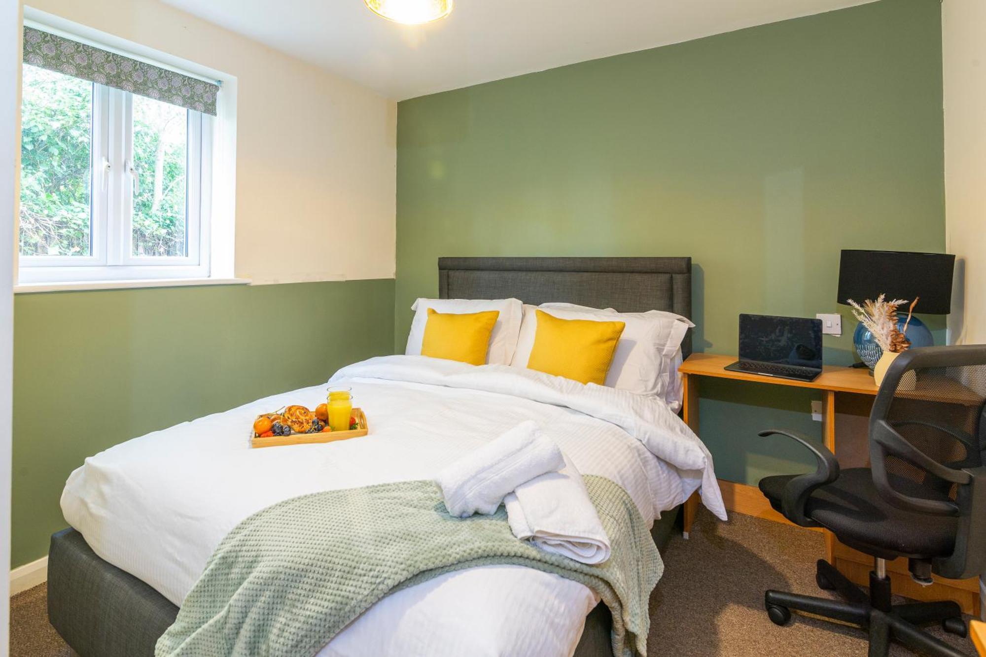 The Vogue Stay, 3 Bedrooms, 2 Bathrooms, Ideal For Jr & Oxford Hospitals, Free Carpark, Conveniently Located For Ring Road Access, 2 Miles From Oxford City Centre Easy Car & Bus Route 외부 사진